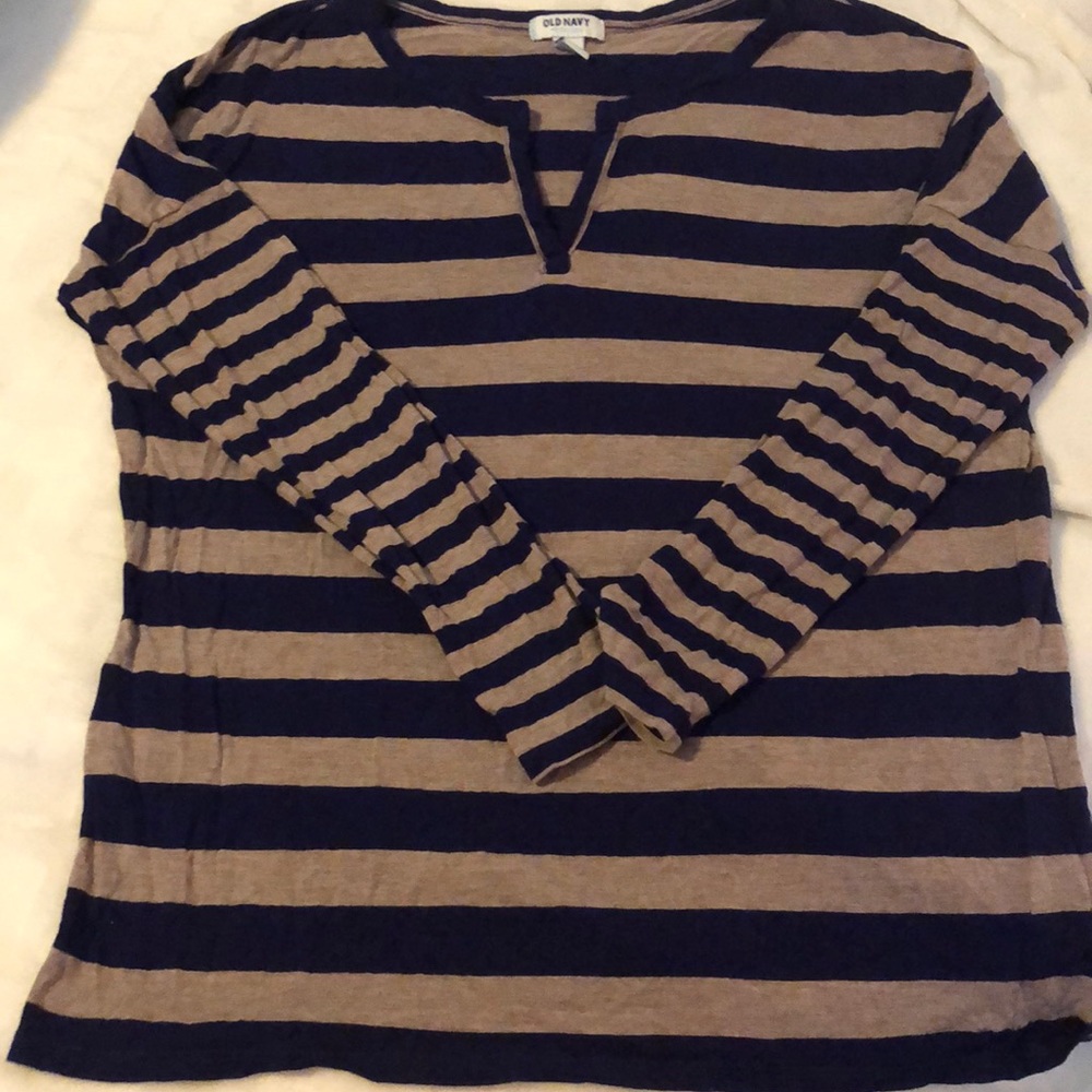💚Old navy, medium stripped top